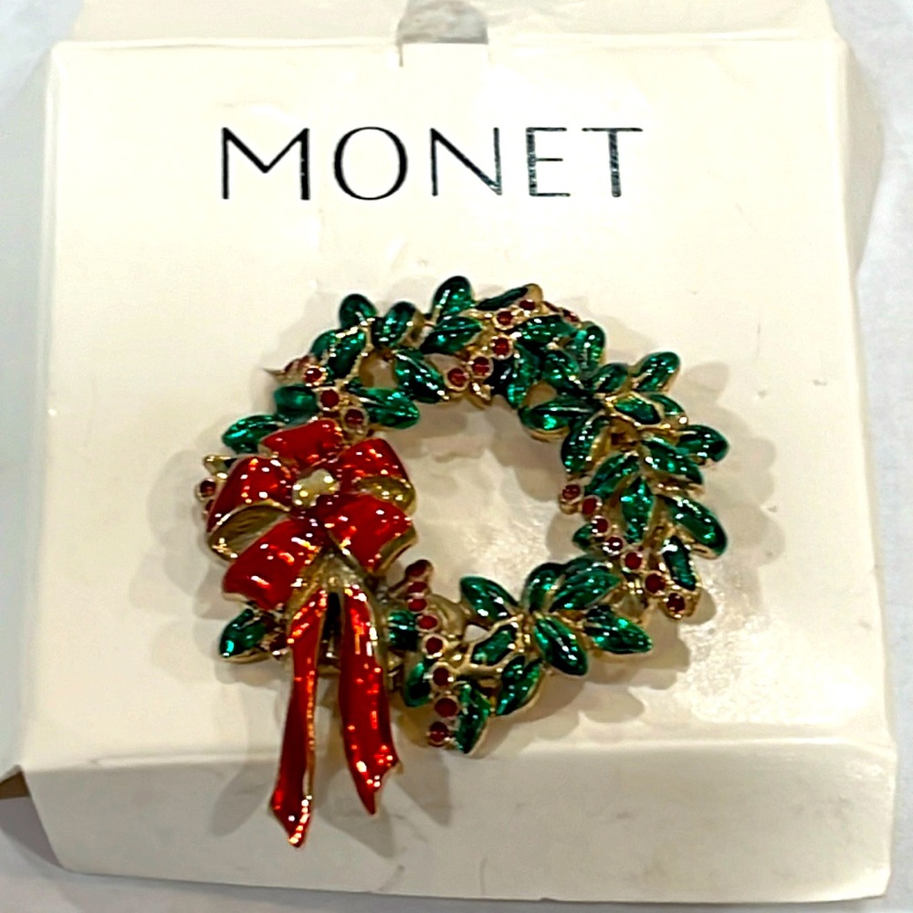 MONET WREATH PIN WITH BOW